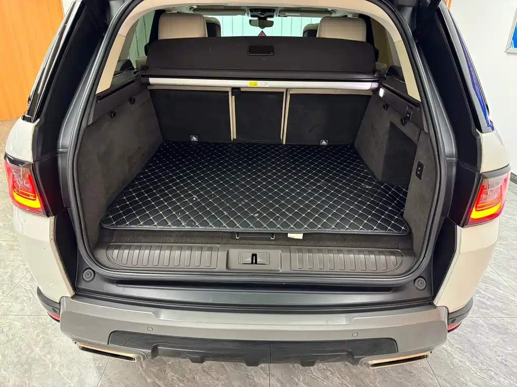 Land Rover Sport PHEV — миниатюра 14