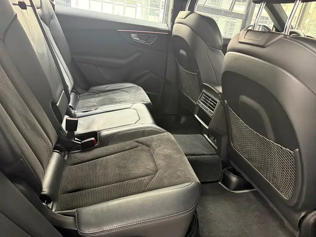 Audi Q8 — миниатюра 6