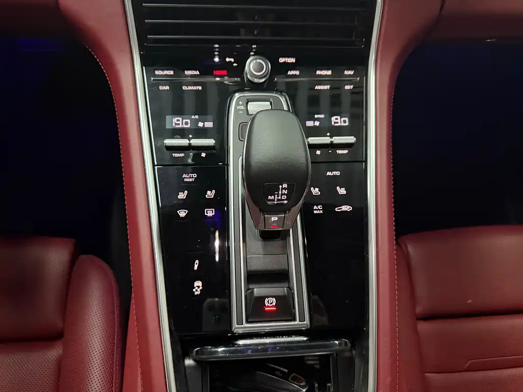 Porsche Panamera — миниатюра 11