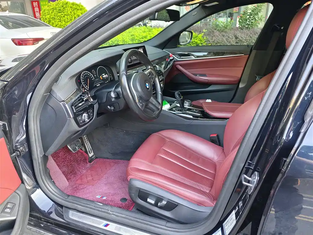 BMW 5 Series — миниатюра 4