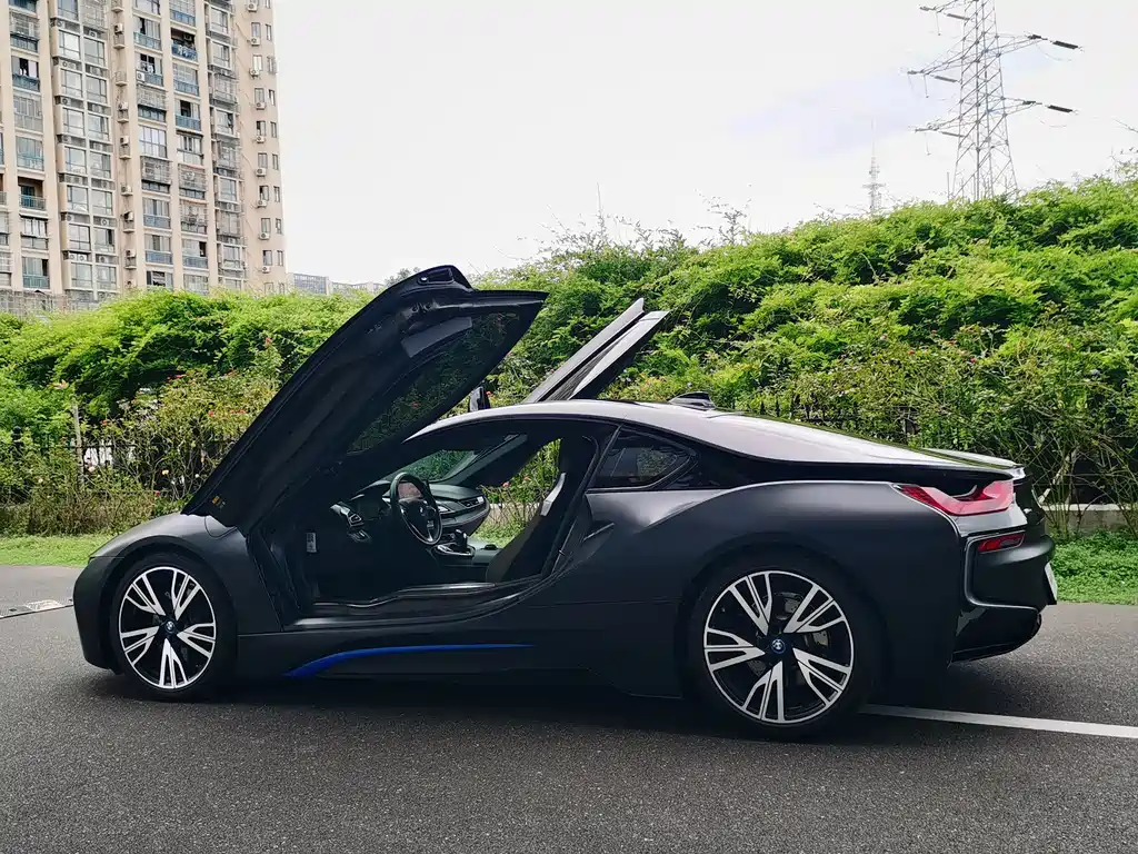 BMW i8 — миниатюра 11