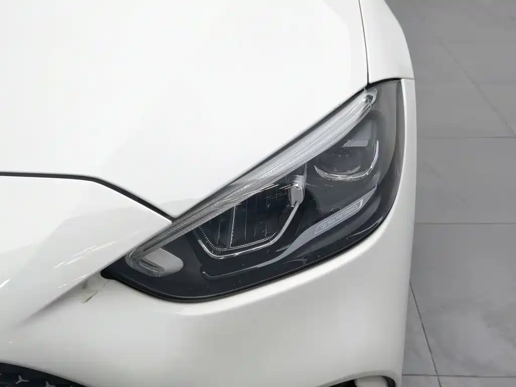Mercedes-Benz C-Class — миниатюра 7