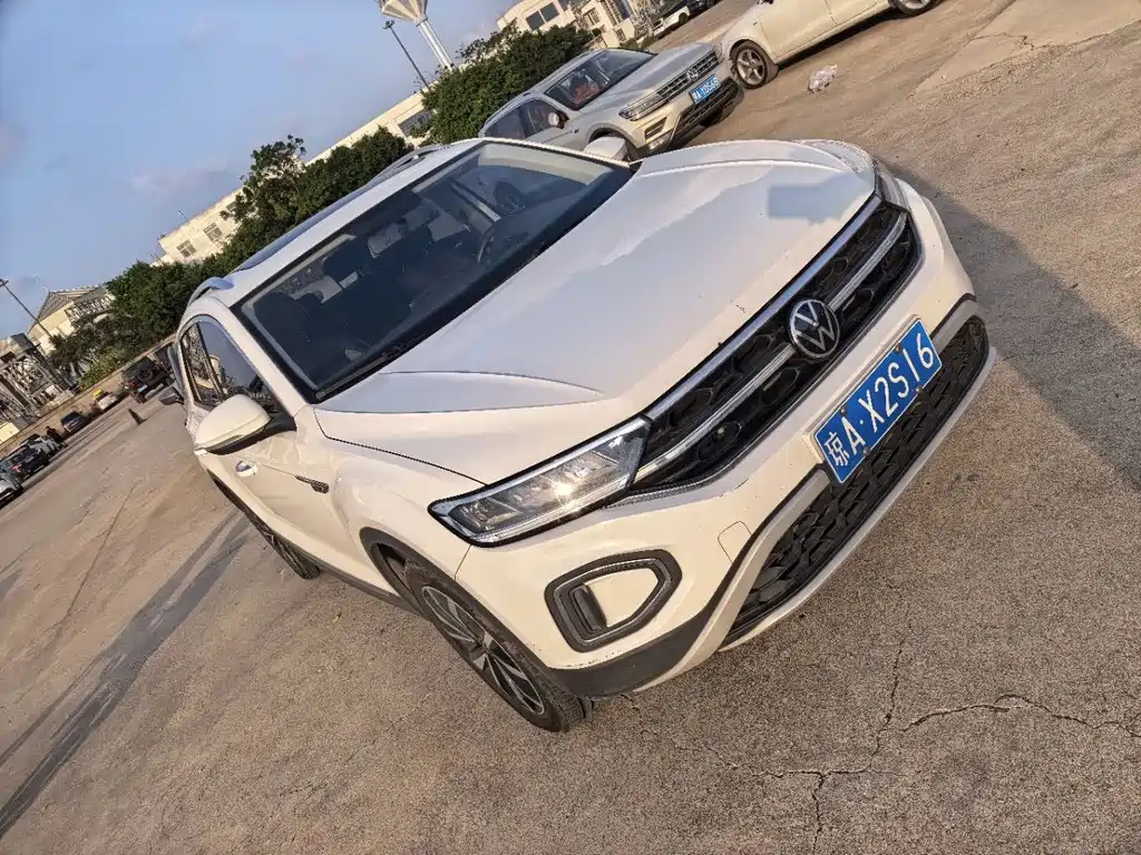 Volkswagen T-Roc — миниатюра 3