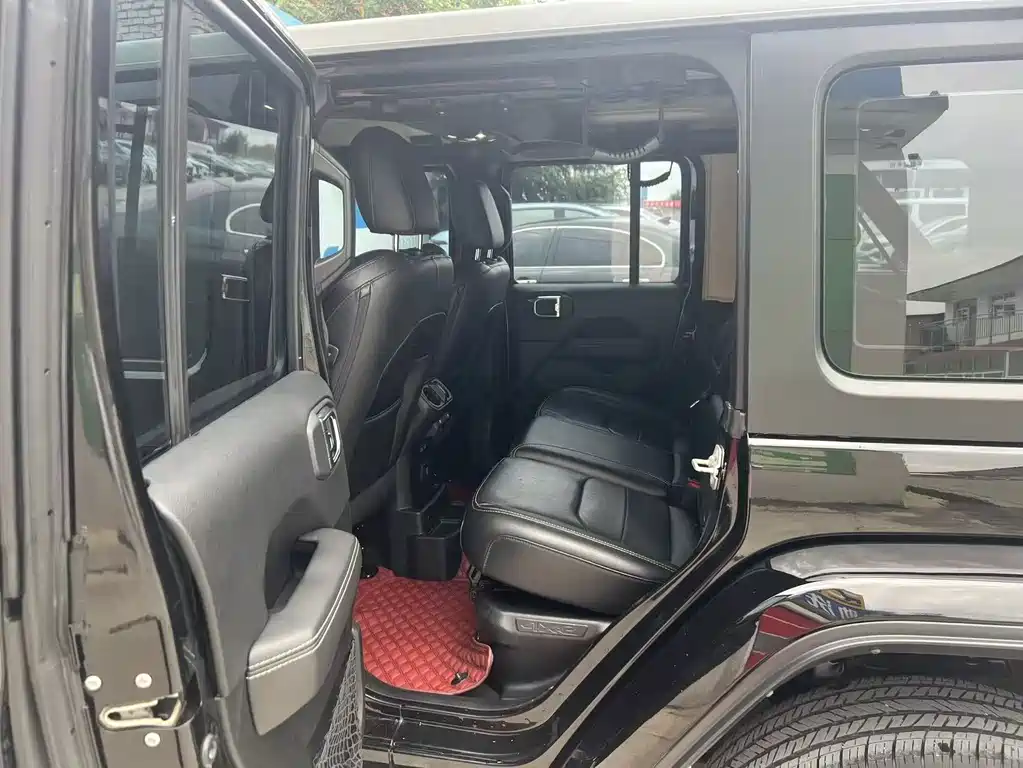 Jeep Wrangler PHEV — миниатюра 5