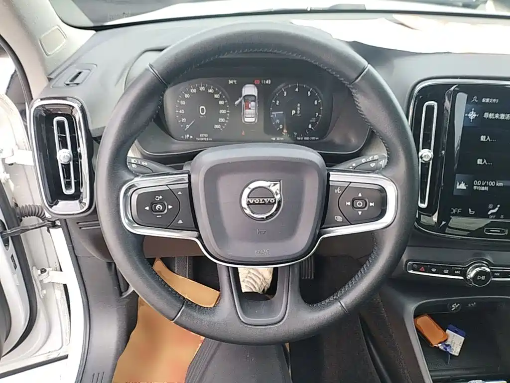 Volvo XC40 — миниатюра 11