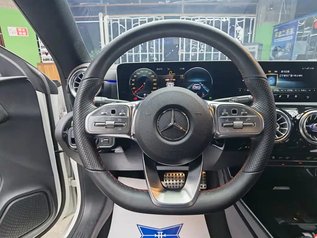 Mercedes-Benz CLA (Import) — миниатюра 10