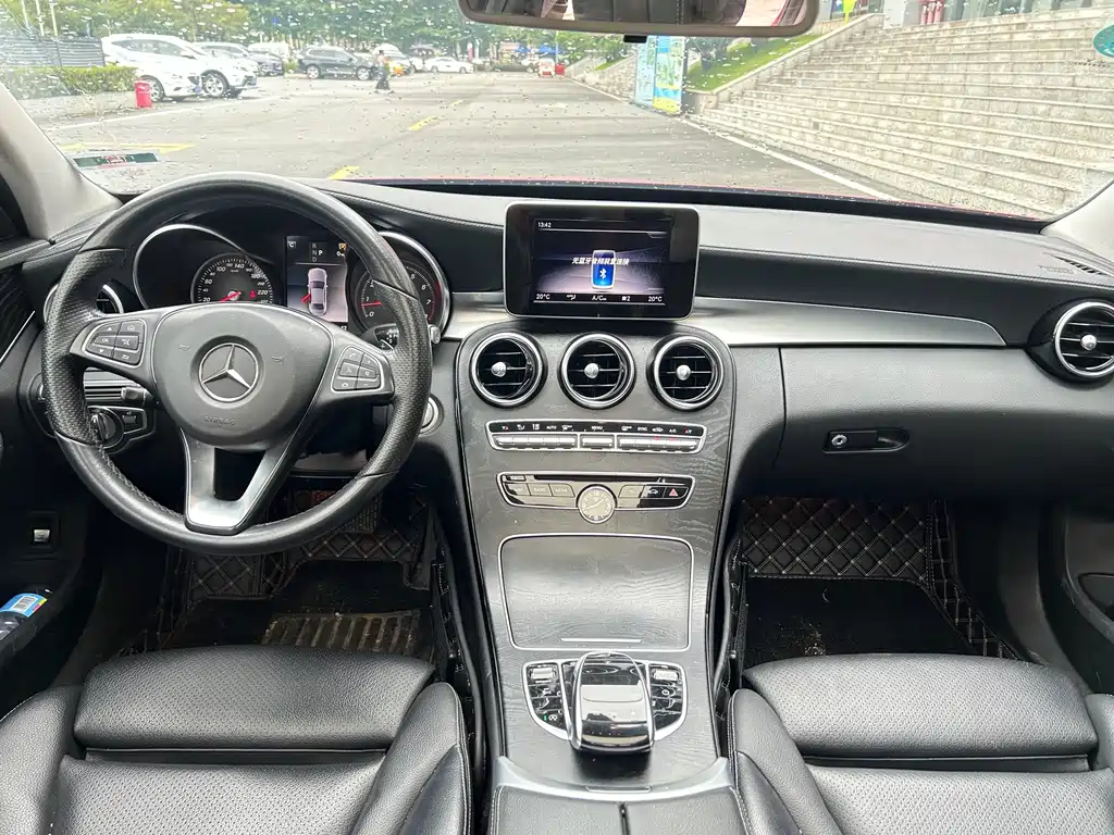 Mercedes-Benz C-Class — миниатюра 14