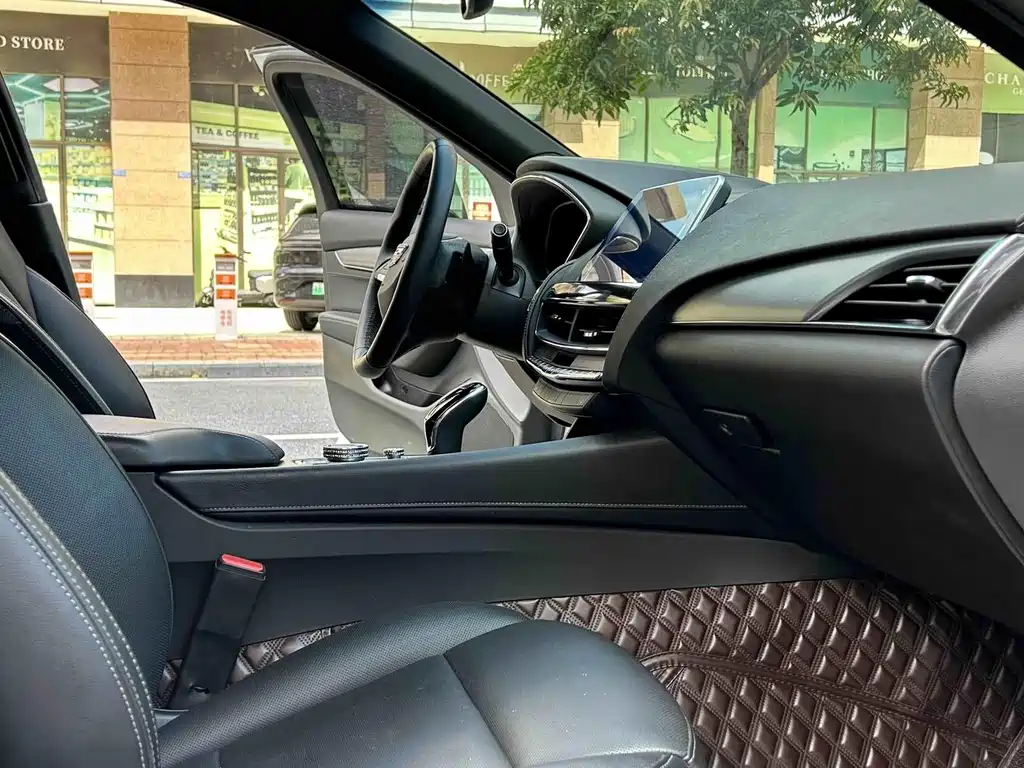 Cadillac CT5 — миниатюра 18