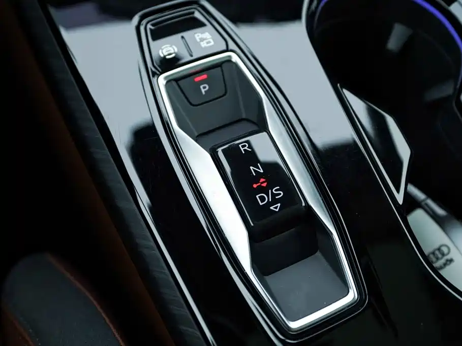 Audi Audi A5L — миниатюра 8