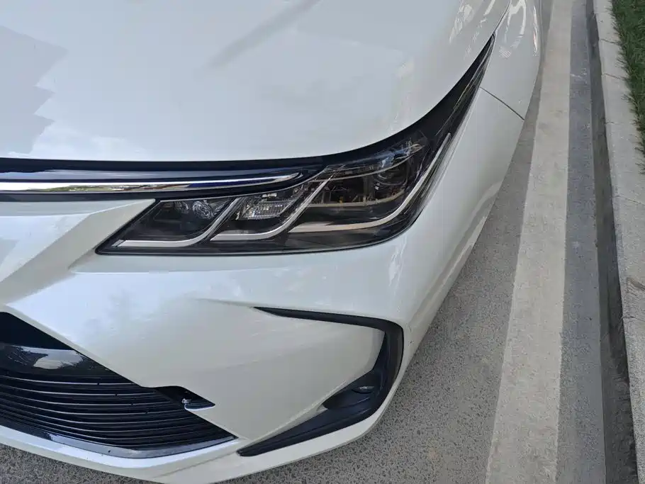 Toyota Corolla — миниатюра 5