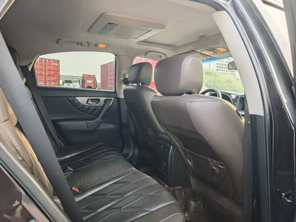 Infiniti FX 2010 FX35