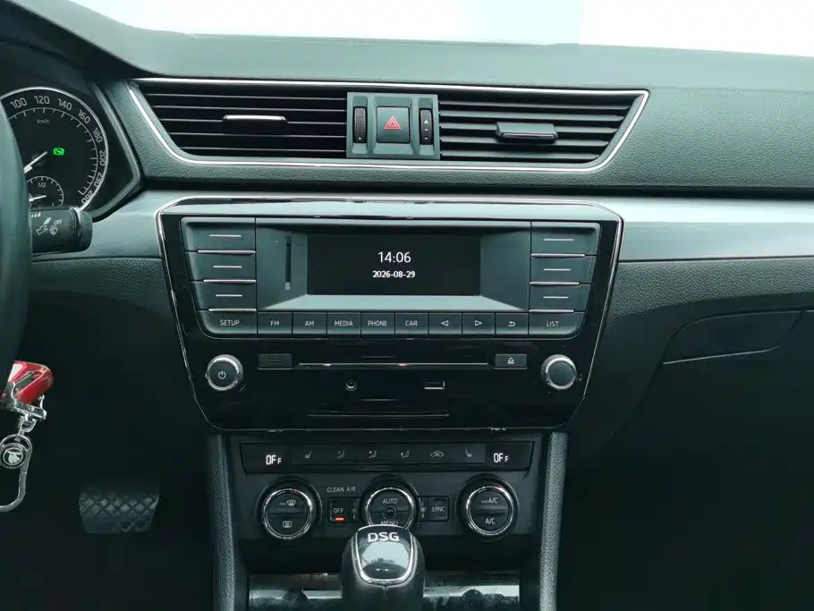 Skoda Superb — миниатюра 13