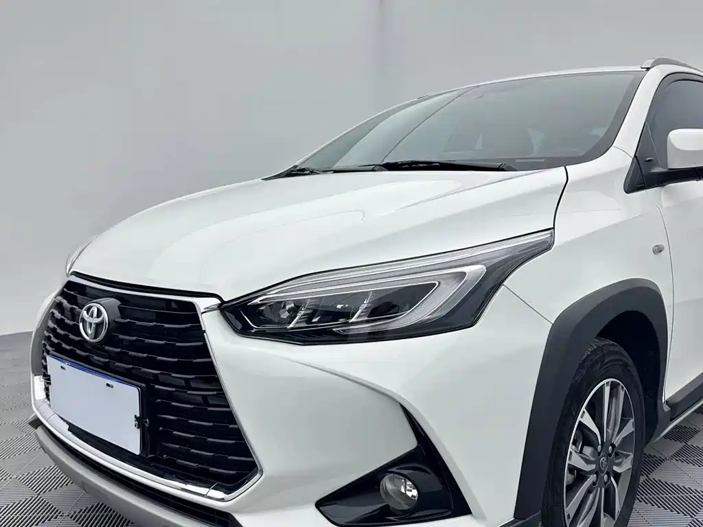 Toyota Yaris L — миниатюра 4