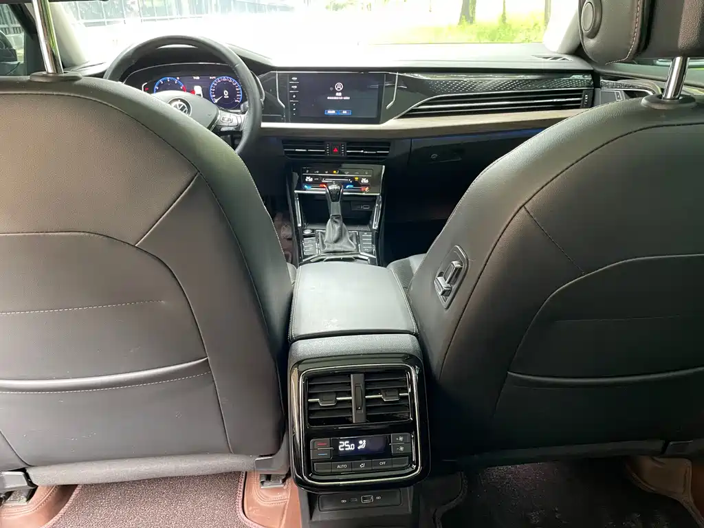 Volkswagen Passat — миниатюра 8