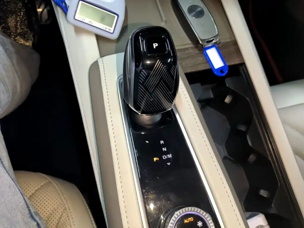 Roewe RX9 — миниатюра 14