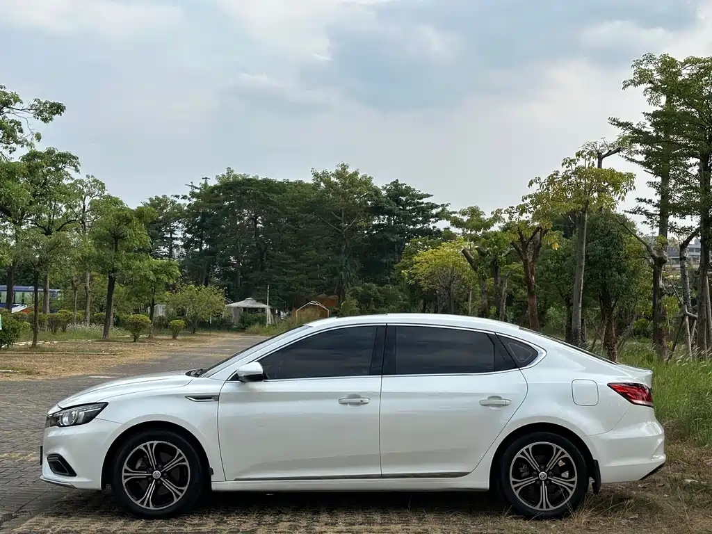 MG MG6 — миниатюра 23