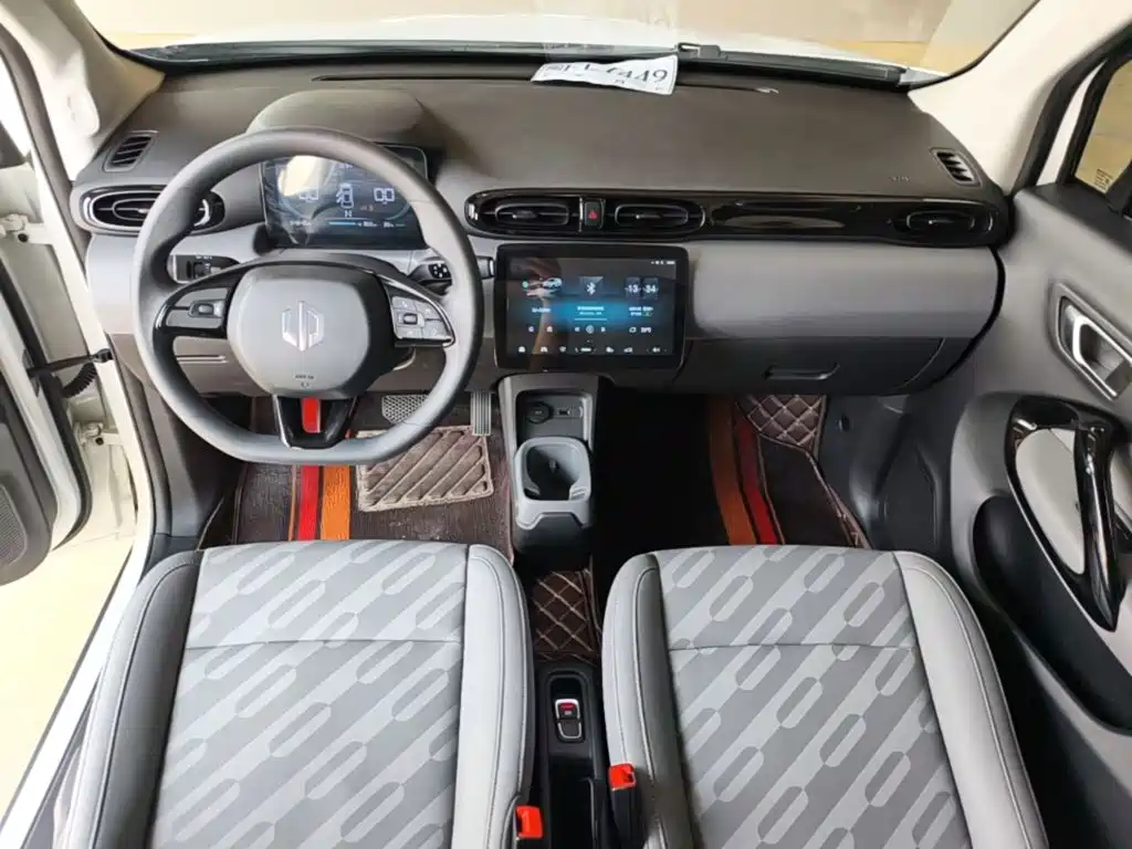Leapmotor Leapmotor T03 — миниатюра 10