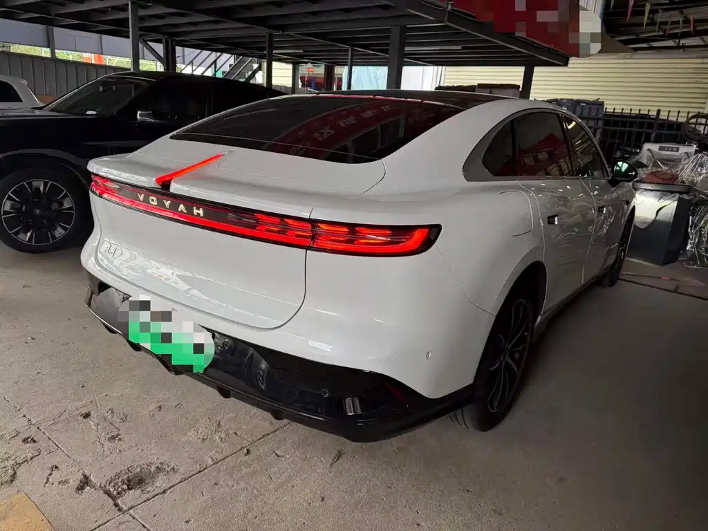 Voyah Passion 2024 PHEV Flagship