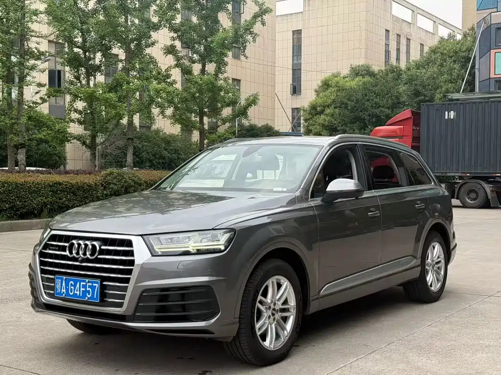 Купить Audi Q7