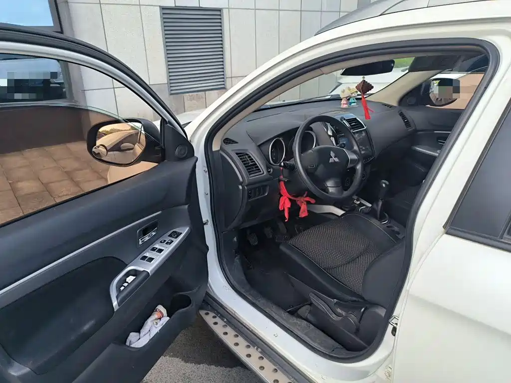 Mitsubishi ASX — миниатюра 12