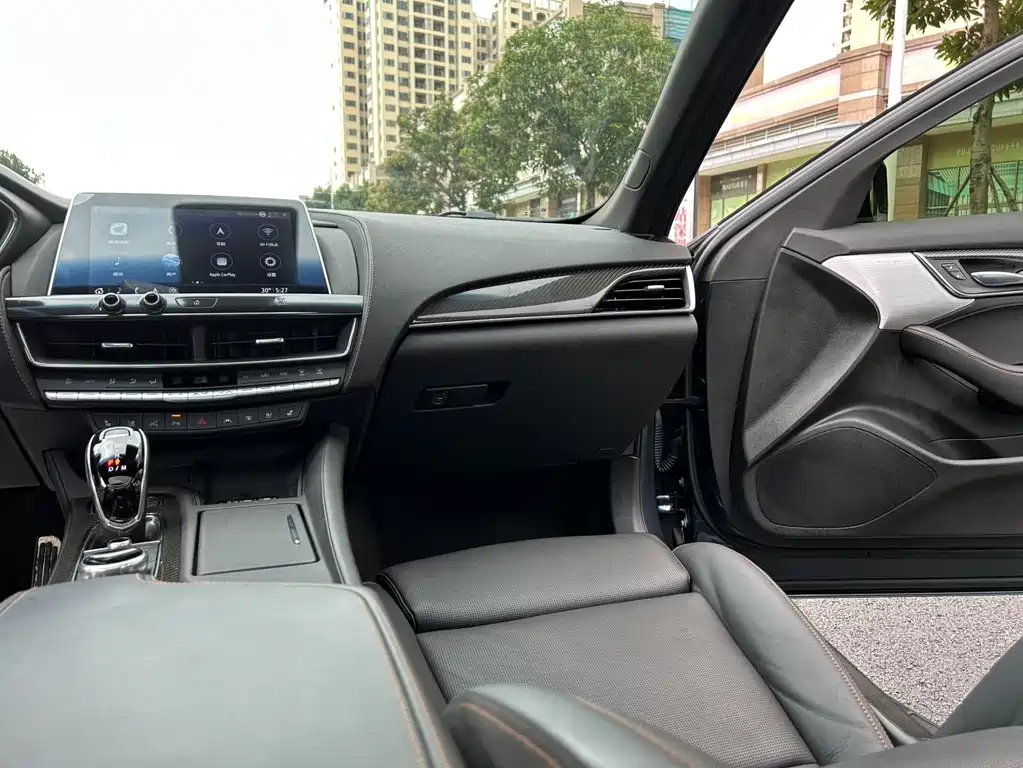 Cadillac CT5 — миниатюра 21