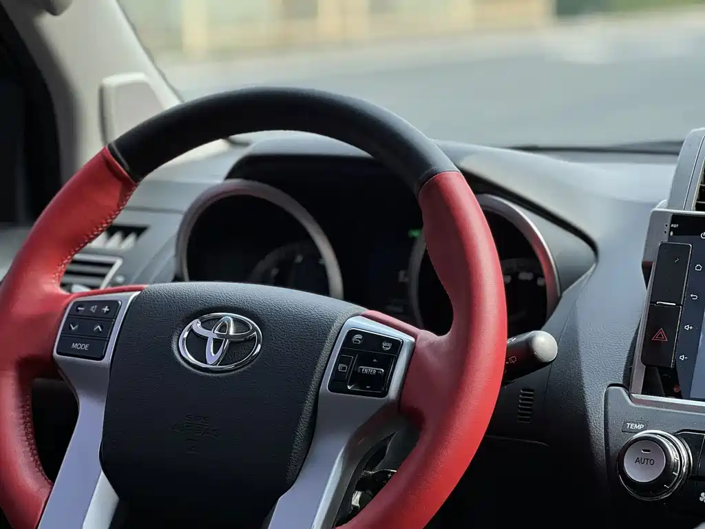Toyota Prado — миниатюра 8