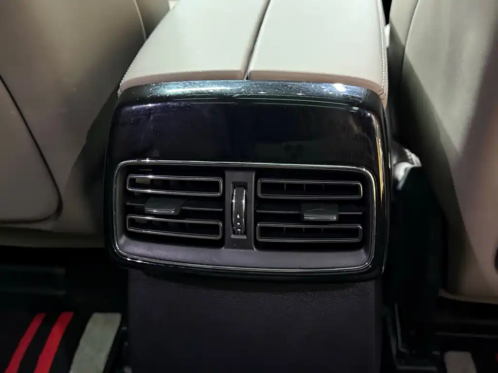 BYD Tang New Energy — миниатюра 15