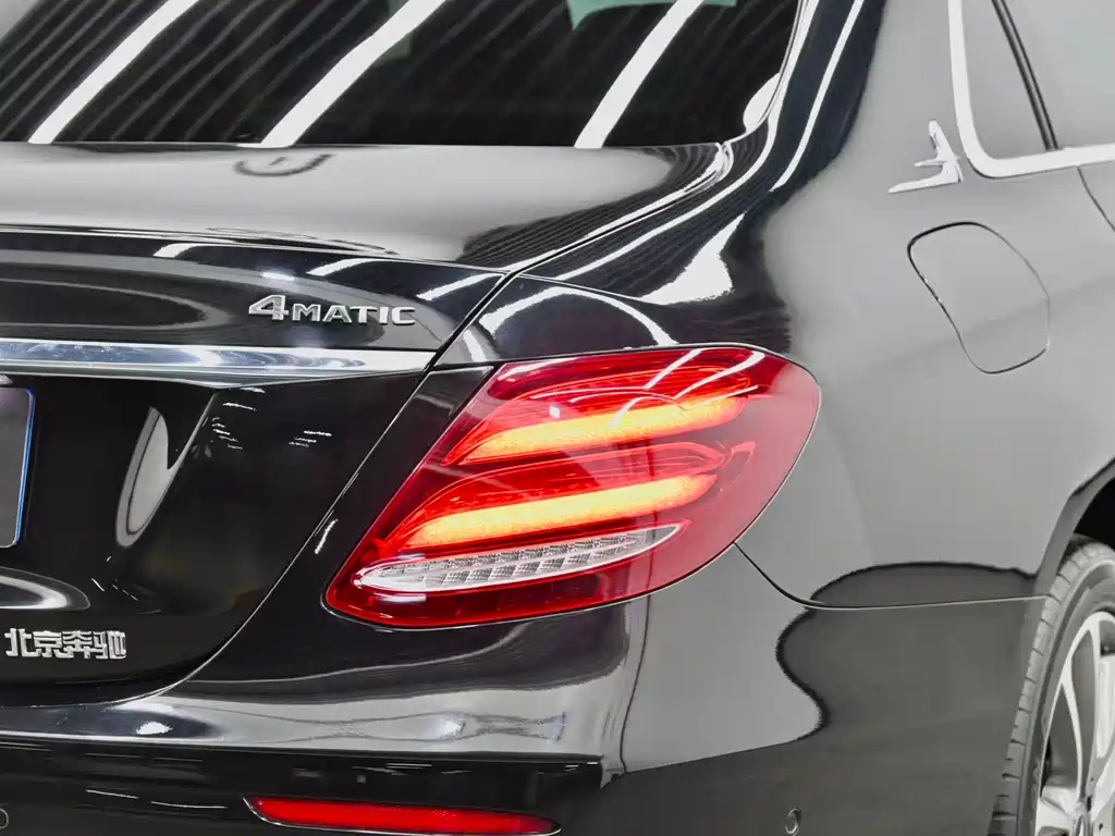 Mercedes-Benz E-Class — миниатюра 36