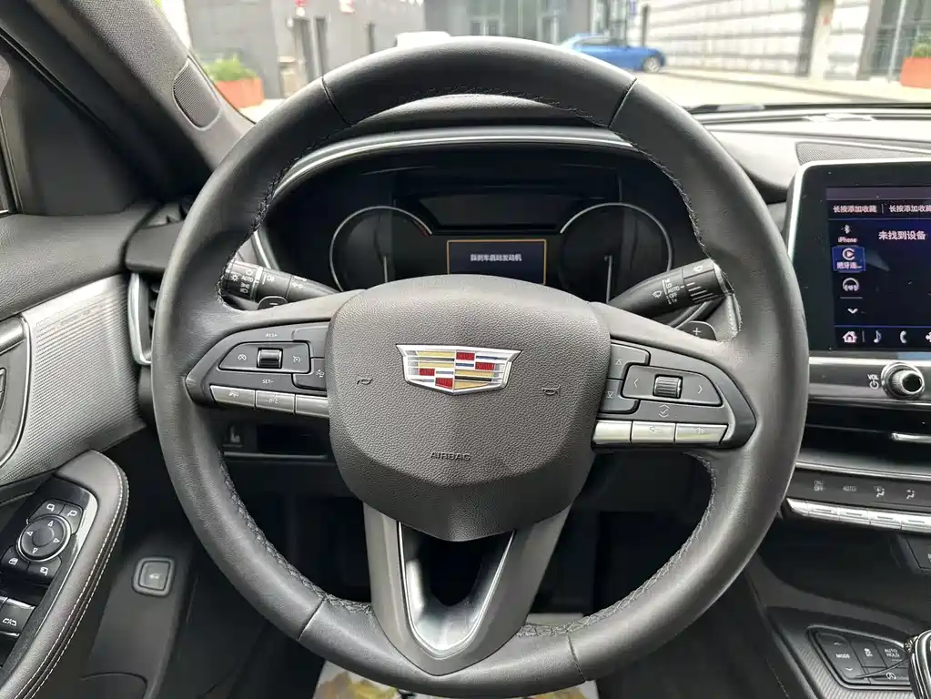 Cadillac CT5 — миниатюра 11