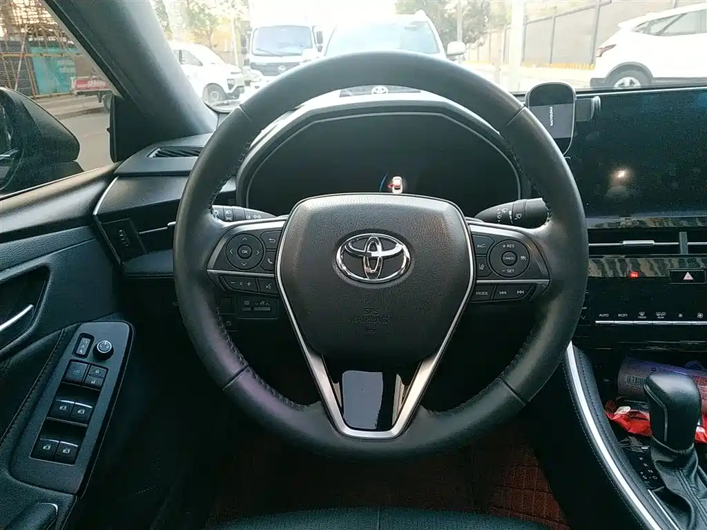 TOYOTA ASIAN DRAGON