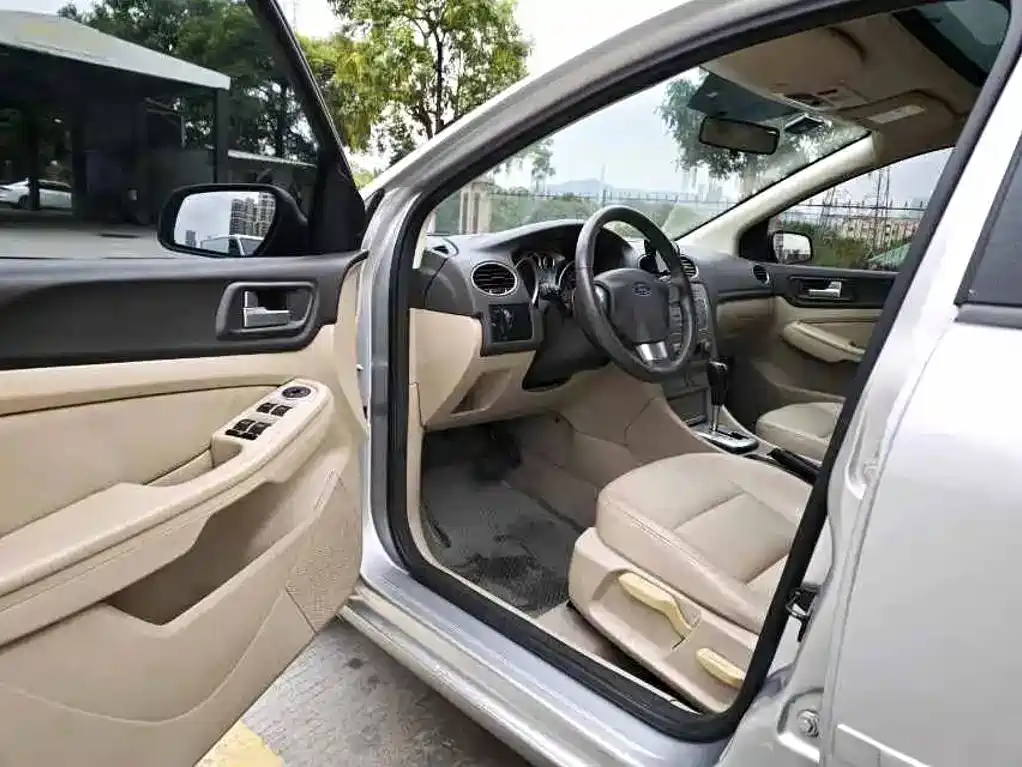 Ford Focus — миниатюра 4