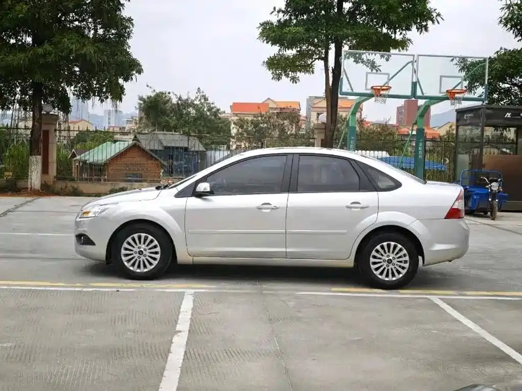 Ford Focus — миниатюра 7