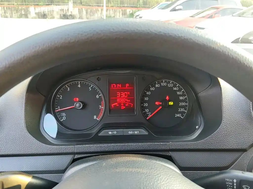 Volkswagen Jetta — миниатюра 12