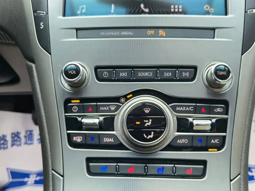 Lincoln MKZ — миниатюра 12