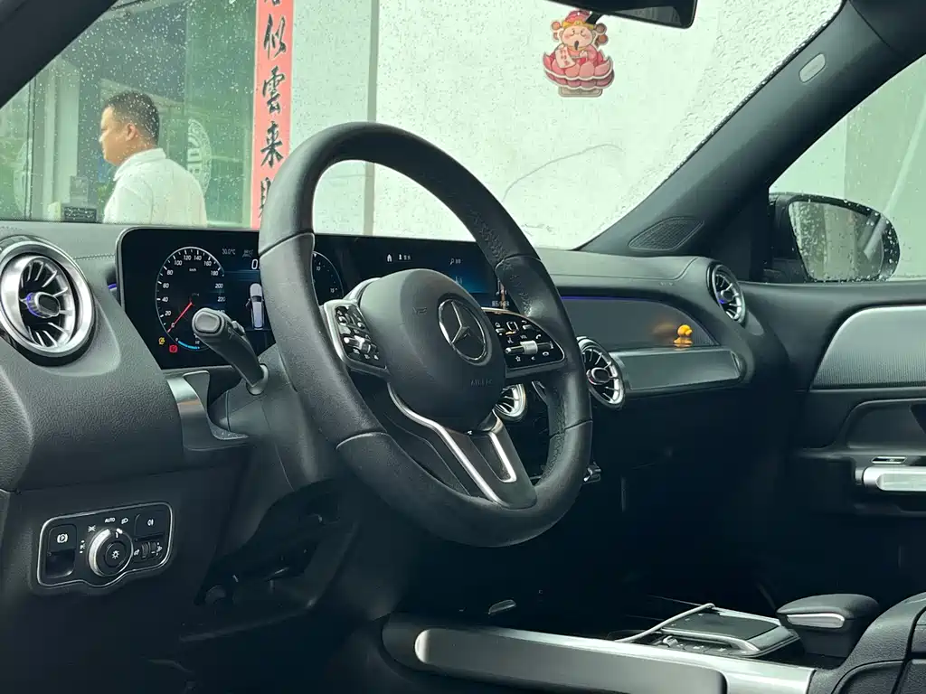 Mercedes-Benz GLB — миниатюра 7