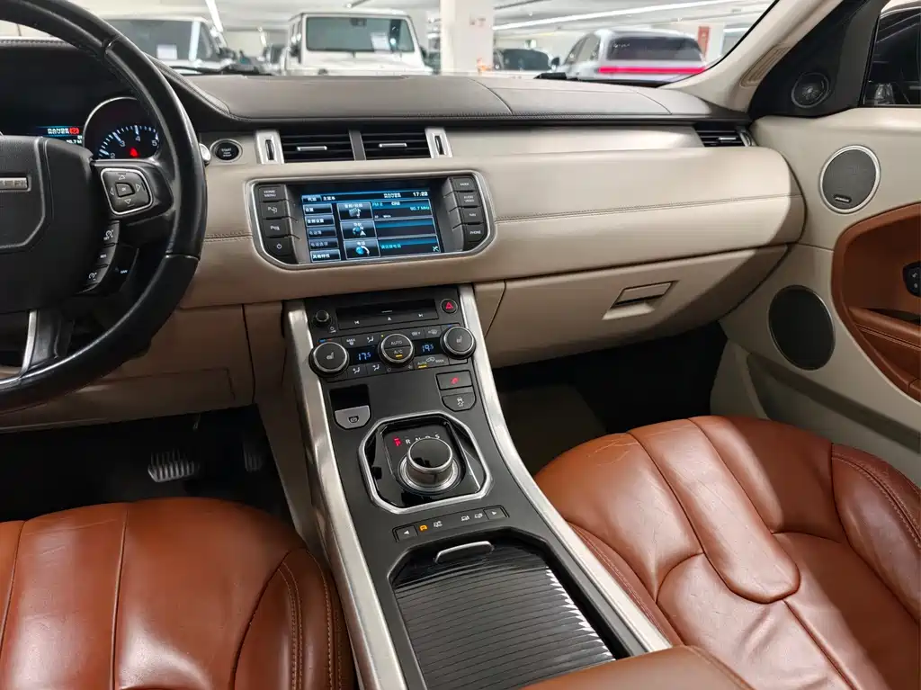 Land Rover Evoque (Import) — миниатюра 20