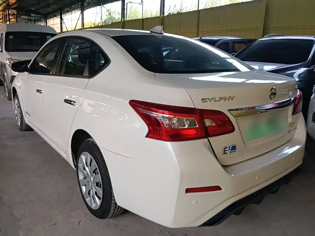 Nissan Sylphy EV — миниатюра 5