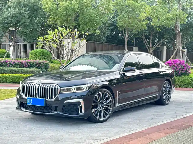 BMW 7 SERIES