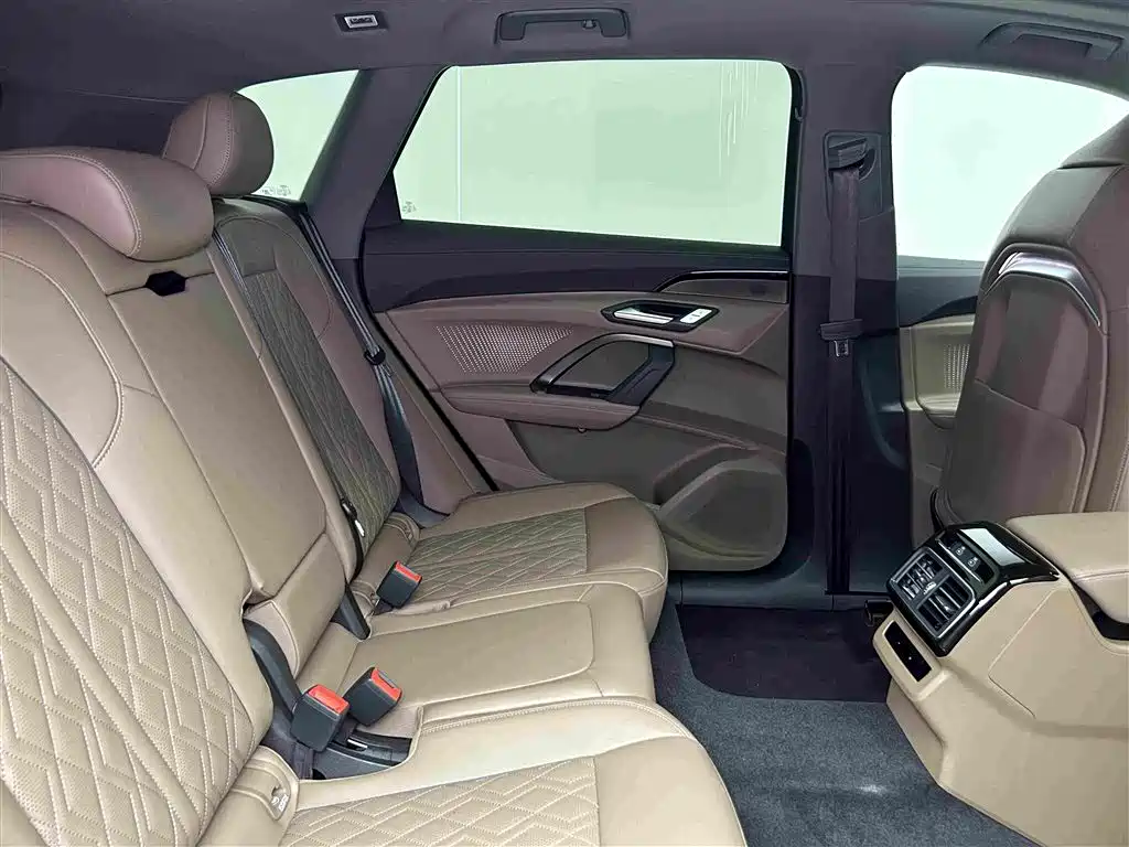 Audi Q5L — миниатюра 7