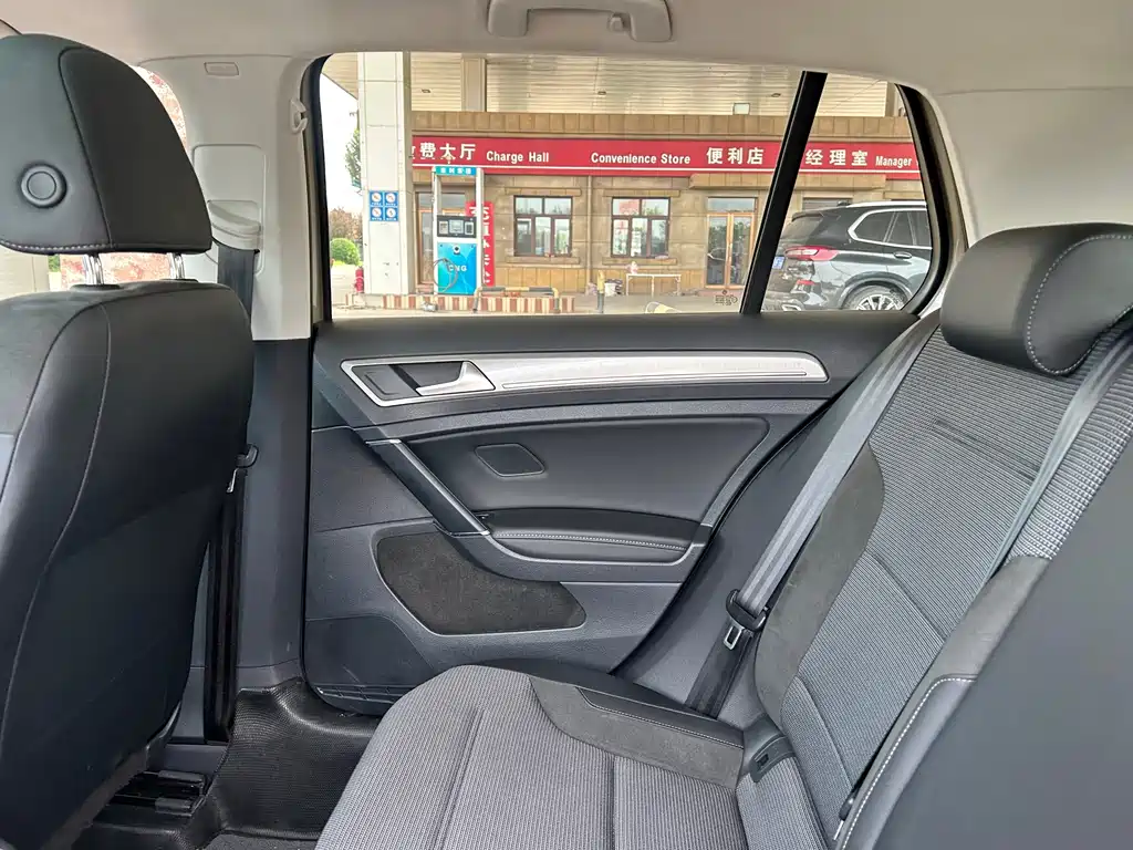 Volkswagen Golf — миниатюра 15