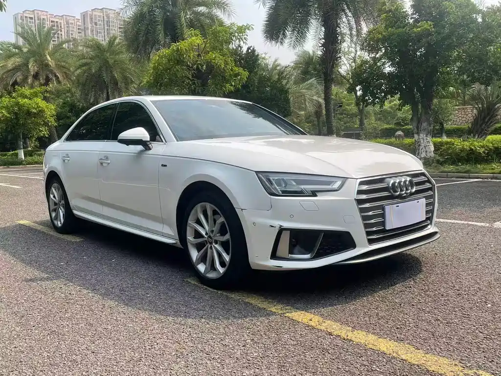 Audi A4L 2019