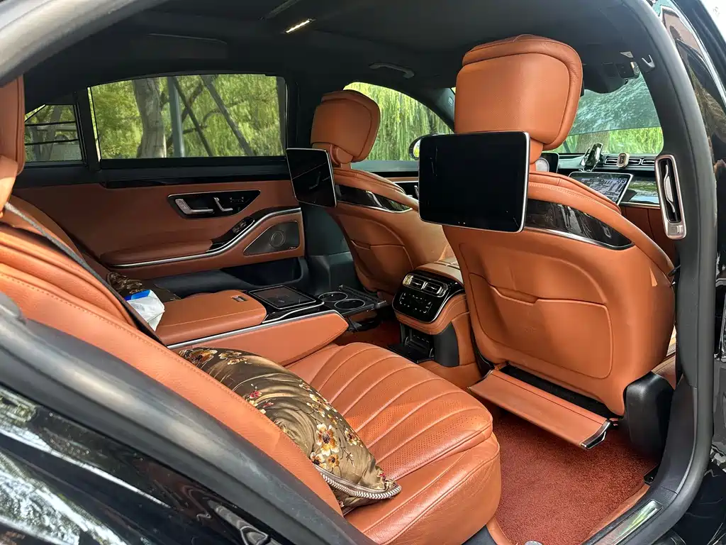 Mercedes-Benz S-Class — миниатюра 2