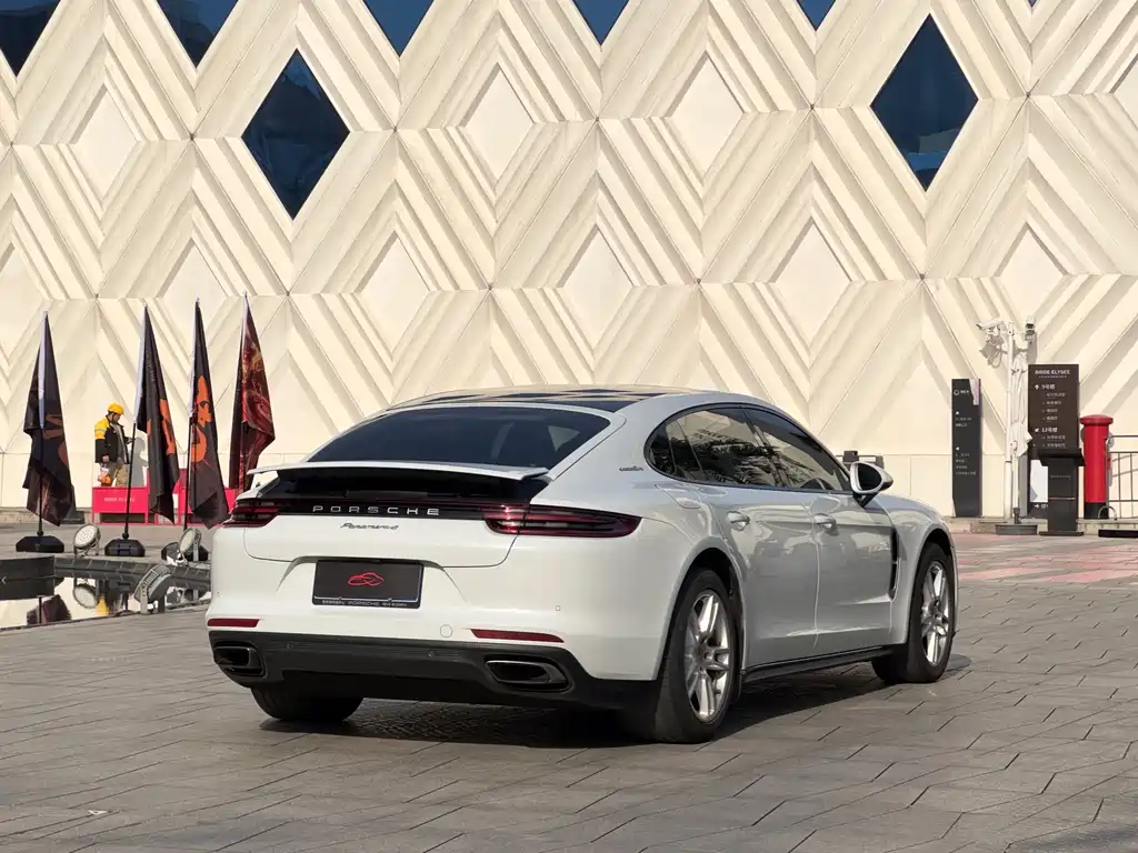 Porsche Panamera 2017 Panamera 4 Executive Long Wheelbase 3.0T