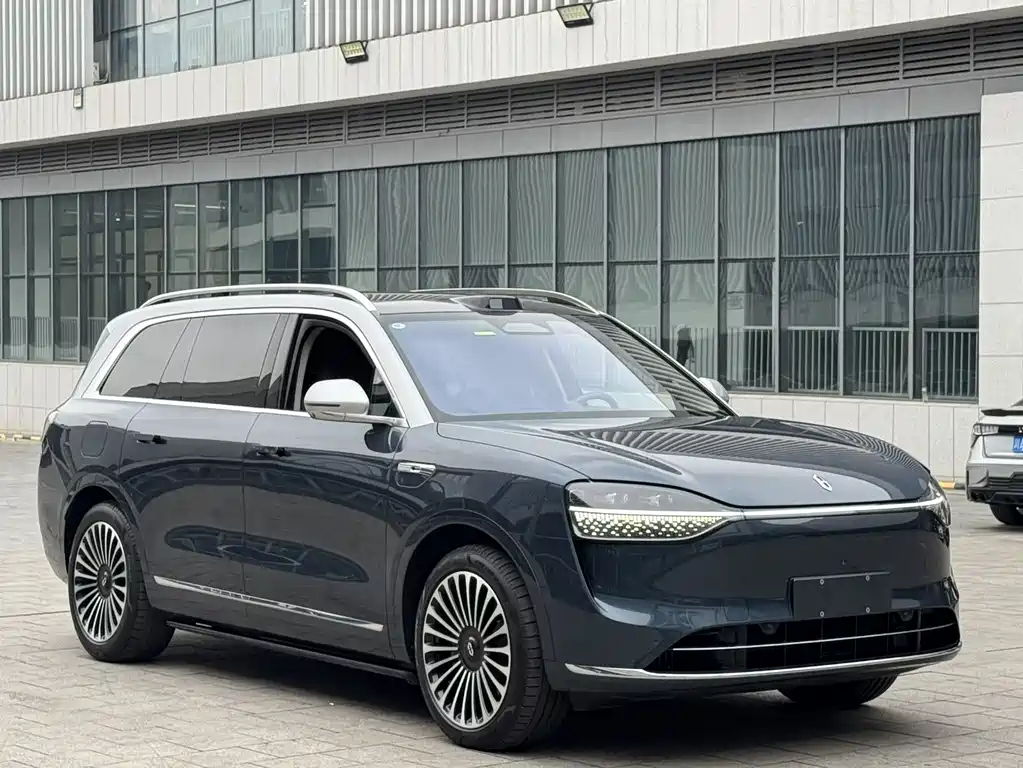 AITO ASK THE WORLD M9