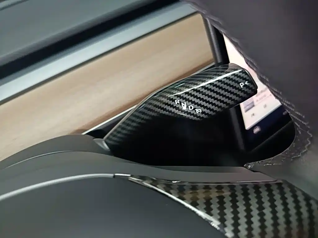 Tesla Model 3 — миниатюра 14