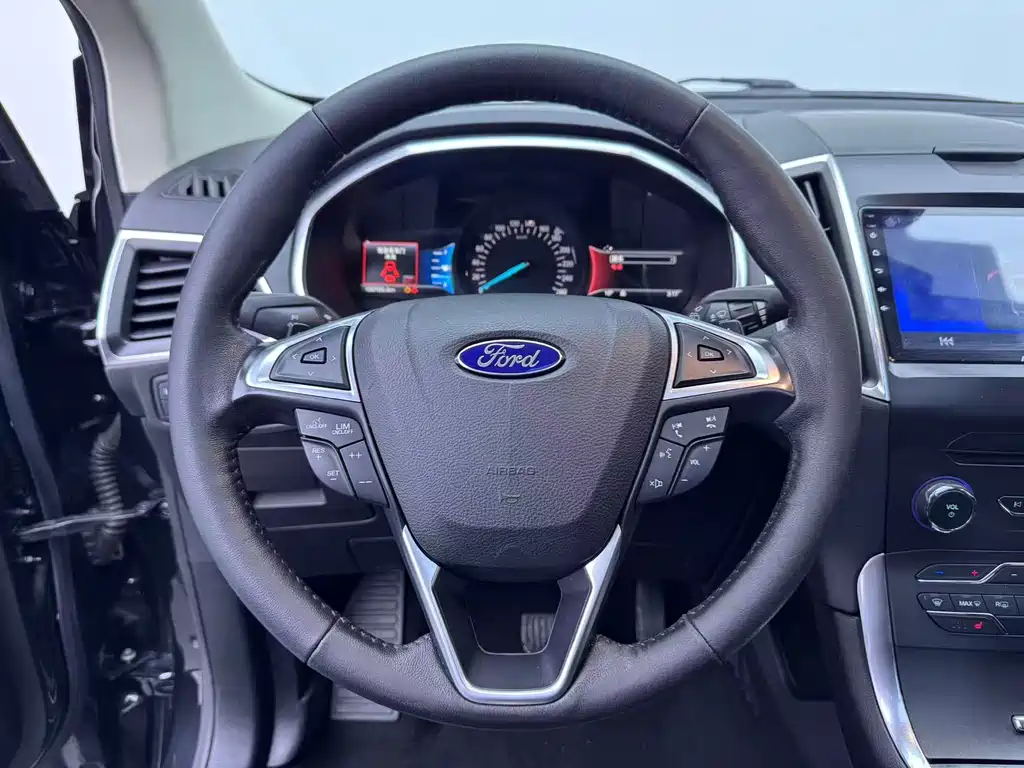 Ford Edge — миниатюра 5