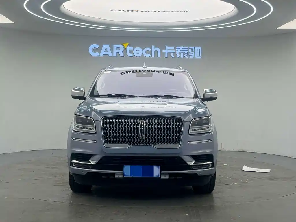 Lincoln Navigator — миниатюра 2