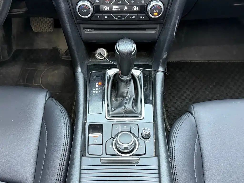 Mazda 3 Axela — миниатюра 8
