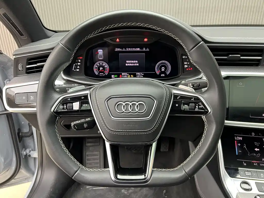 Audi A7L — миниатюра 7