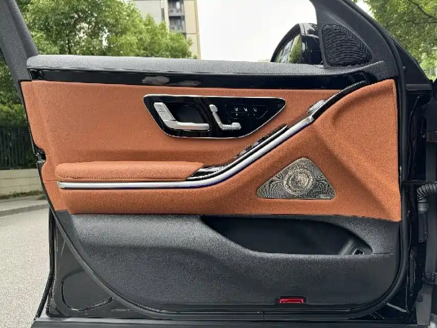Mercedes-Benz S-Class — миниатюра 12